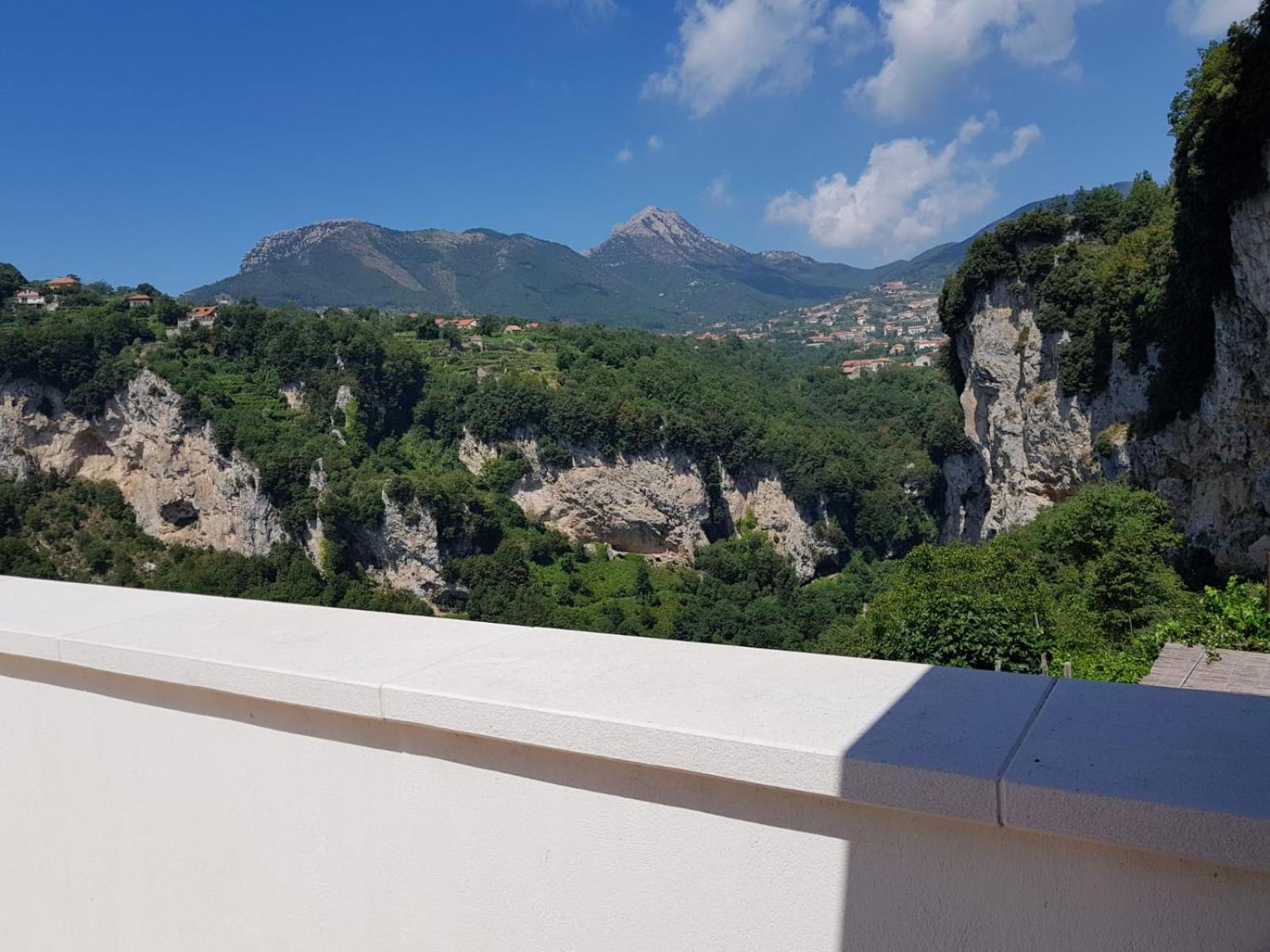 Agriturismo Orrido Di Pino أَجيرولا الغرفة الصورة